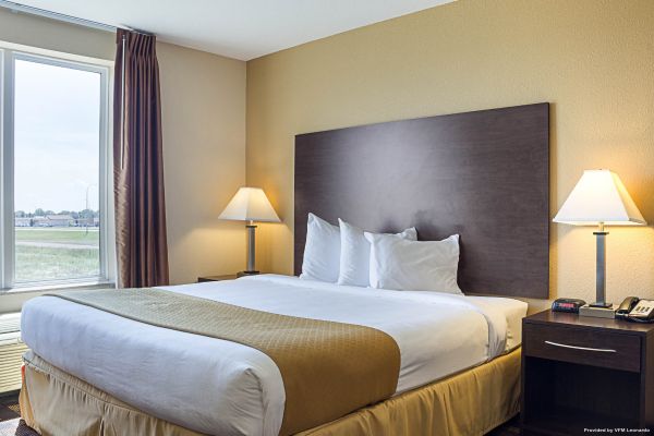 Quality Inn & Suites Minot